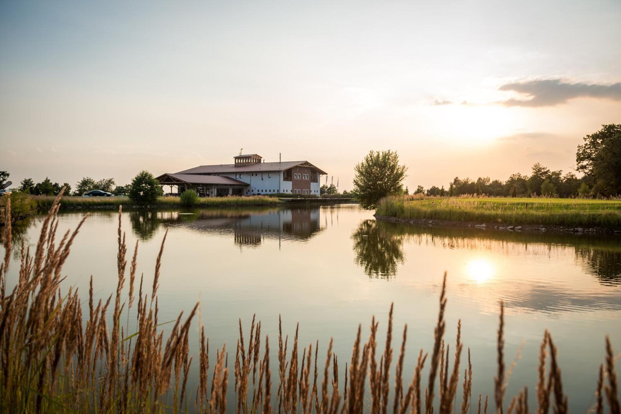 Hotel Golf Resort Olomouc Dolany Kültér fotó